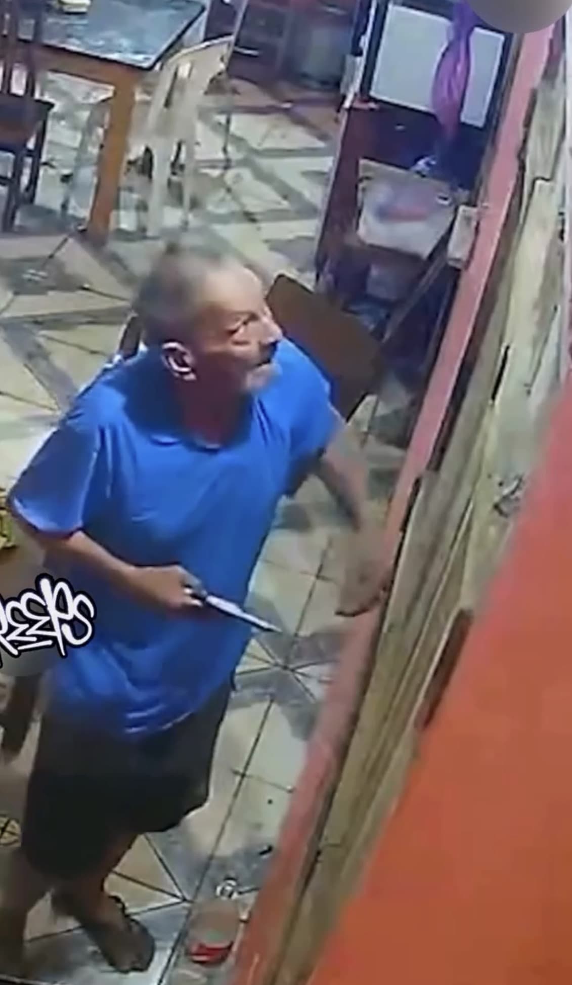 Elderly man defends house from burglars